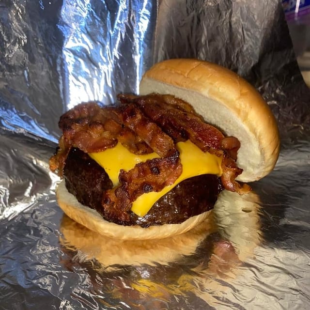 Bacon Cheeseburger Combo.